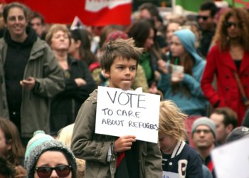 📉Canada’s Refugee Claims Drop by 40% In Jan 2025! Is Canada Closing Its Doors?❌
